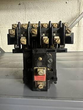 Allen Bradley 700-brz310a1 / 700brz310a1 Used