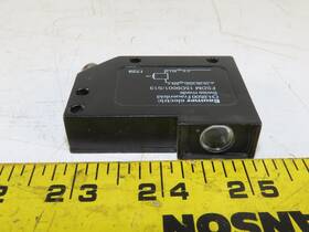 Baumer 15d9001/s13 10-30 Vdc Photoelectric Sensor Emitter