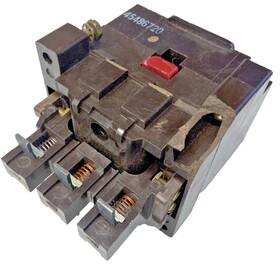 C10b-1 Cutler-hammer Used Contactor Damaged / Chipped Corner And Side