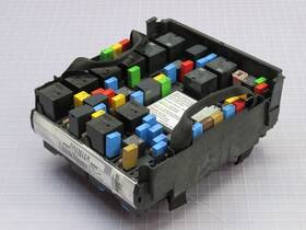 A66-11814-000 Daimler Power Distribution Module T253984