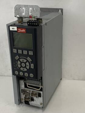 131b0462 Danfoss Vlt Automationdrive Fc 302 0.75kw Inverter 2.4a. 3 Phase