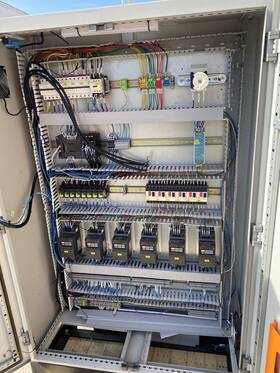 Vfd007el43w Delta 6 In Enclosed Panel Motor Control 480v Shipping Avaliabl