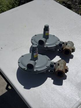 S-106 Fisher 2 -vintage Discontinued Natural Gas Propane Pressure Regulators