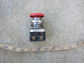 52pb9 Furnas No Mushroom Pushbutton Switch Used