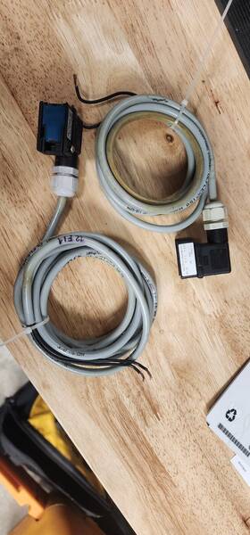 1257000z00000 Gemu Gem Limit Switch Lot Of 2