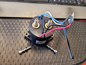 Gv200-062 Gigavac Sensata Tech Contactor 24vdc With Bolts Used F2-4a