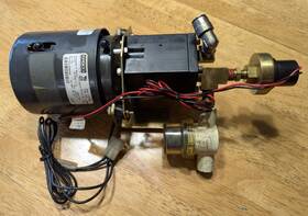 93-30-11656 Haas Transmission Oil Pump With Filter And Pressure Switch - Used