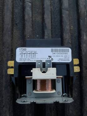 Hcc-2xu04gg324 Hartland Controls / Hcc2xu04gg324 17300 Used