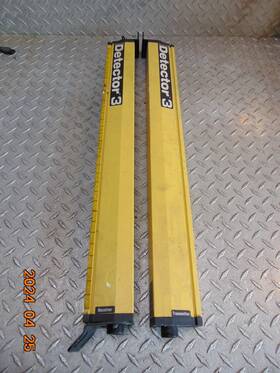 9674404 Honeywell 3lc24 Detector 3 Transmitter And Receiver Light Curtain Set