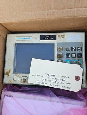 Umc800 Honeywell Controller For Parts / As -is