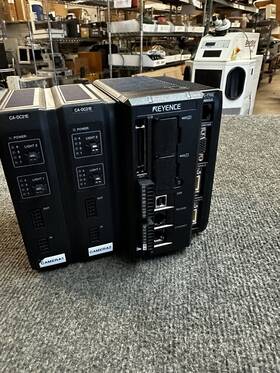 Ca-dc21e Keyence Xg-7702 Camera Controller And 2 Led Sd Cards