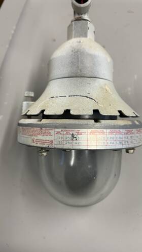 Hr-100-150 Killark Vintage Explosion Proof Light Fixture 250 Max Volts