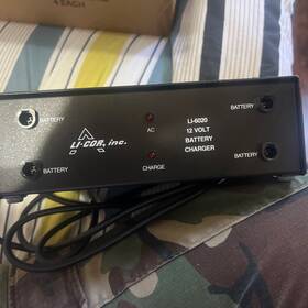 Li-1800-12b Li-cor Li-6020 Biosciences Battery Charger W And Power Cord / Used