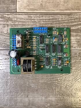 09-8933-001 Magnetrol Relay Board / 098933001