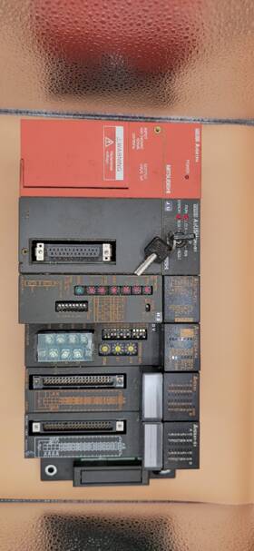 A1sj71us24-r4 Mitsubishi A1s35b Mits With A156pn Pwr A2ushcpu-s1 A1sj71lp21 A1sy41 A1sx41-s1