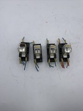 Hc2sfd-i Nais Lot Of 4 7a 300v Ac See Pics