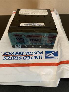 Cni833-dc Omega Engineering 3.2 Volts 12-36 3 W Serial # 2510382 Preowned