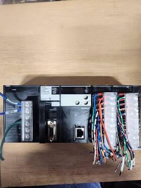 Cj2h-cpu68-eip Omron Cj1w-pa205c With Cpu