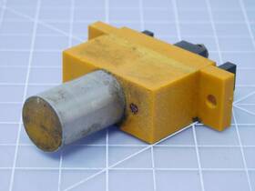 E2m-bp4p-1 Omron Proximity Switch