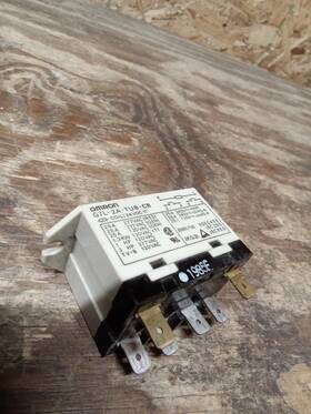 G7l-2a-tub-cb-ac24 Omron / G7l2atubcbac24 New In Box