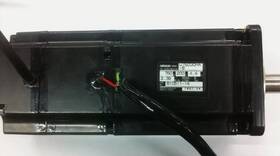 R88m-u75030ha-b Omron Used And Tested Servo Motor