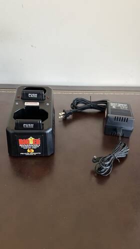 3760f Pelican Bigted Rechargeable Fast /trickle Charger. Base Cat. #3760f