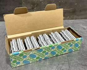 3005837 Phoenix Contact 75pcs Nos Surplus