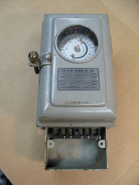 Mw30 R.w. Cramer Co. Inc Type Vintage Timeclock 30a 2pole 110/220v