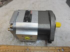 006rj20vu2 Rexroth R900932084 Pgf2-22/016rj20vu2 R900932085 Bosch Gear Pump Pgf2-22/006rj20vu2 Used
