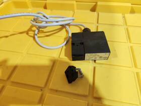 170sk-02 Schmersal 170sk-02/10zrka Azm Solenoid Interlock With Harness
