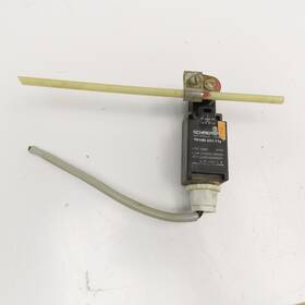 231-11y Schmersal Tv10h 600v Cam Roller Limit Switch