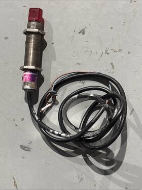 Xu2m18mb230r Schneider Electric / -used