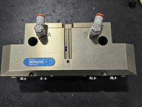 371104 Schunk Pgn 160/1 Universal Pneumatic Gripper