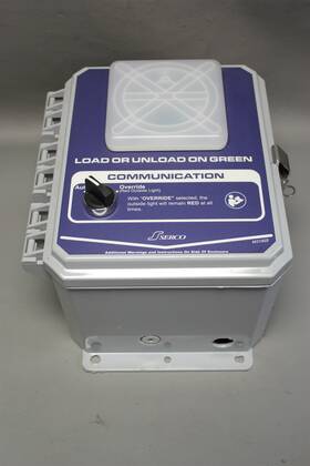 6021745 Serco Load Or Unload On Green Loading Dock Control Box