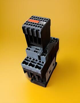 3rt2027-2fb44-3ma0 Siemens Sirius Power Contactor With Auxiliary Contact 2no 2nc