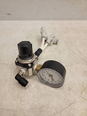 Srh3110-n02 Smc Stainless Steel Regulator 7.3 To 101 Psi With Attachments