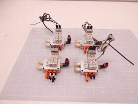 Syj3140-6m0z Smc Lot Of 8 Solenoid Valves With Manifold T76679