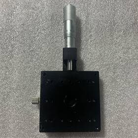 B11-80a Suruga Seiki 1-axis Cross Roller Stage