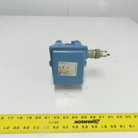 J400k-456 United Electric Differential Pressure Switch 15a 480vac 225psi