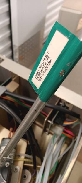 186001265 Waters Pah C18 5um 4.6 X 250mm Column P/n S/n T21421a 11