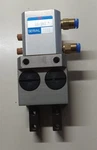 Kondo HA-2MS-NC Parallel Pneumatic Hand Brand New. Fixed Price $350.00.