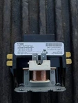 Hartland Controls HCC-2XU04GG324 / HCC2XU04GG324 17300 (used). Fixed Price $25.00.
