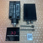 Allen-bradley 42GRU-9200-QD1 Ser Photoswitch Sensor W/ Mounting Block Fastship. Fixed Price $96.00.
