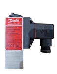 Danfoss Mbc 5100 Pressure Control Transmitter Switch. Fixed Price $175.00.