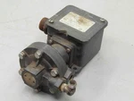 #686 United Electric Controls H105K Differential Pressure Controller Switch. Fixed Price $34.98.
