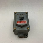 Allen Bradley 800H-R3HA7 Used H-o-a Switch Haz Loc See Pictures #B27. Fixed Price $150.00.