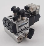 Lot Of Chelic SV-5101 AC220V DC24V Solenoid Valve 135PSI + Manifold. Fixed Price $70.00.