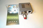 Johnson Controls P70GA-11 Industrial Controller 20 Inch 100#M-BLK Open-loop 1/4. Fixed Price $398.39.