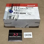 Honeywell R7861A1026 Dynamic Self-check Ultraviolet Flame Amplifier Warranty!. Fixed Price $400.00.