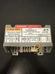 Honeywell S8610U Universal Intermittent Pilot Module Camstat/fenwal. Fixed Price $80.00.
